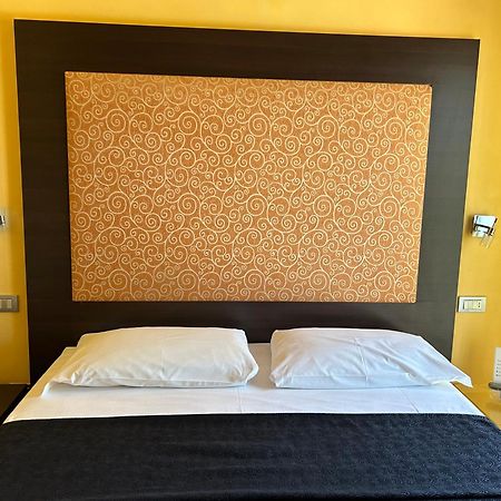 Hotel Perla Riccione Buitenkant foto
