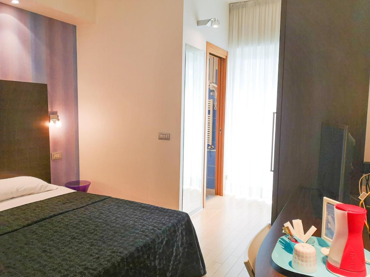 Hotel Perla Riccione Buitenkant foto