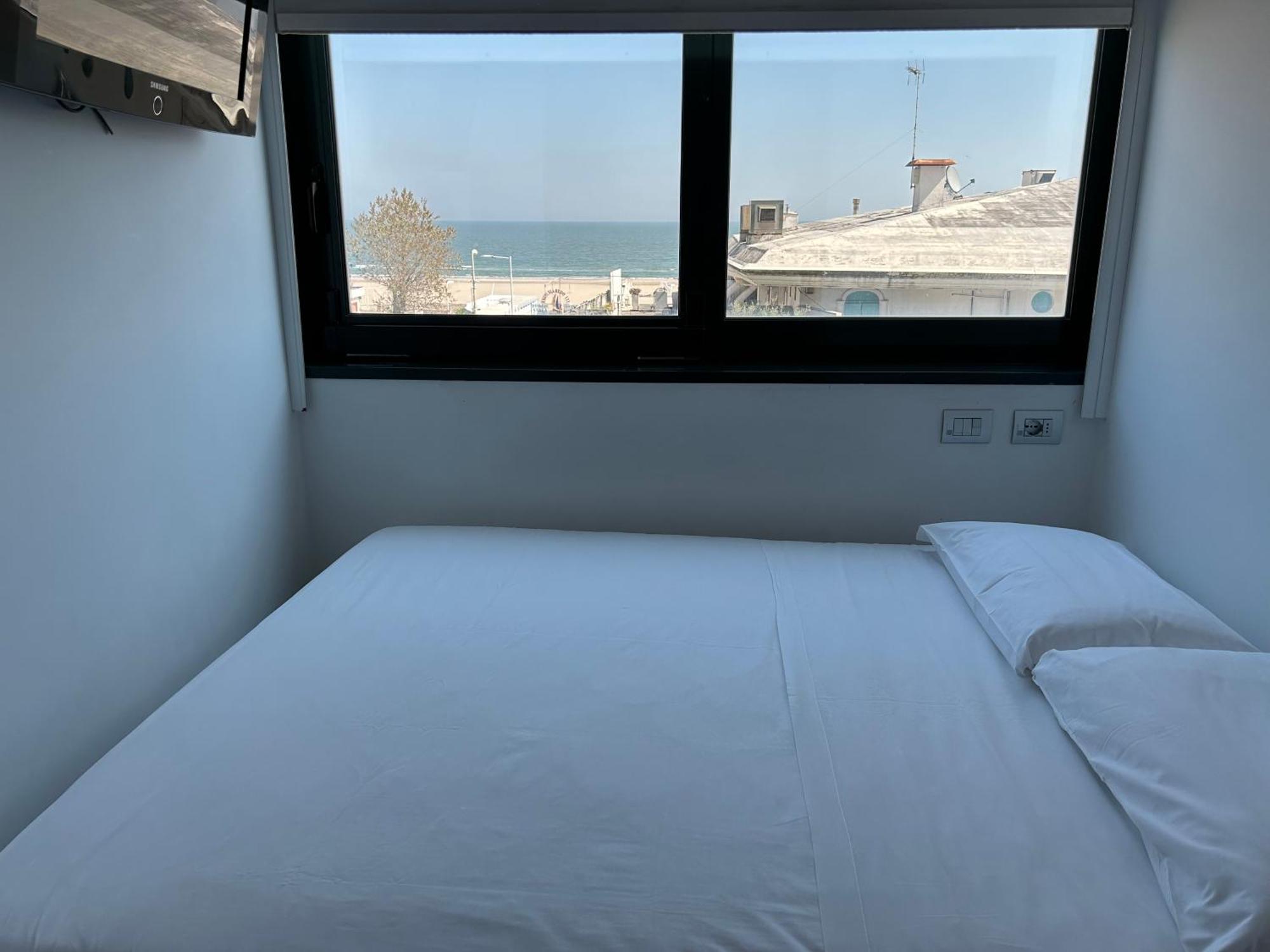 Hotel Perla Riccione Buitenkant foto