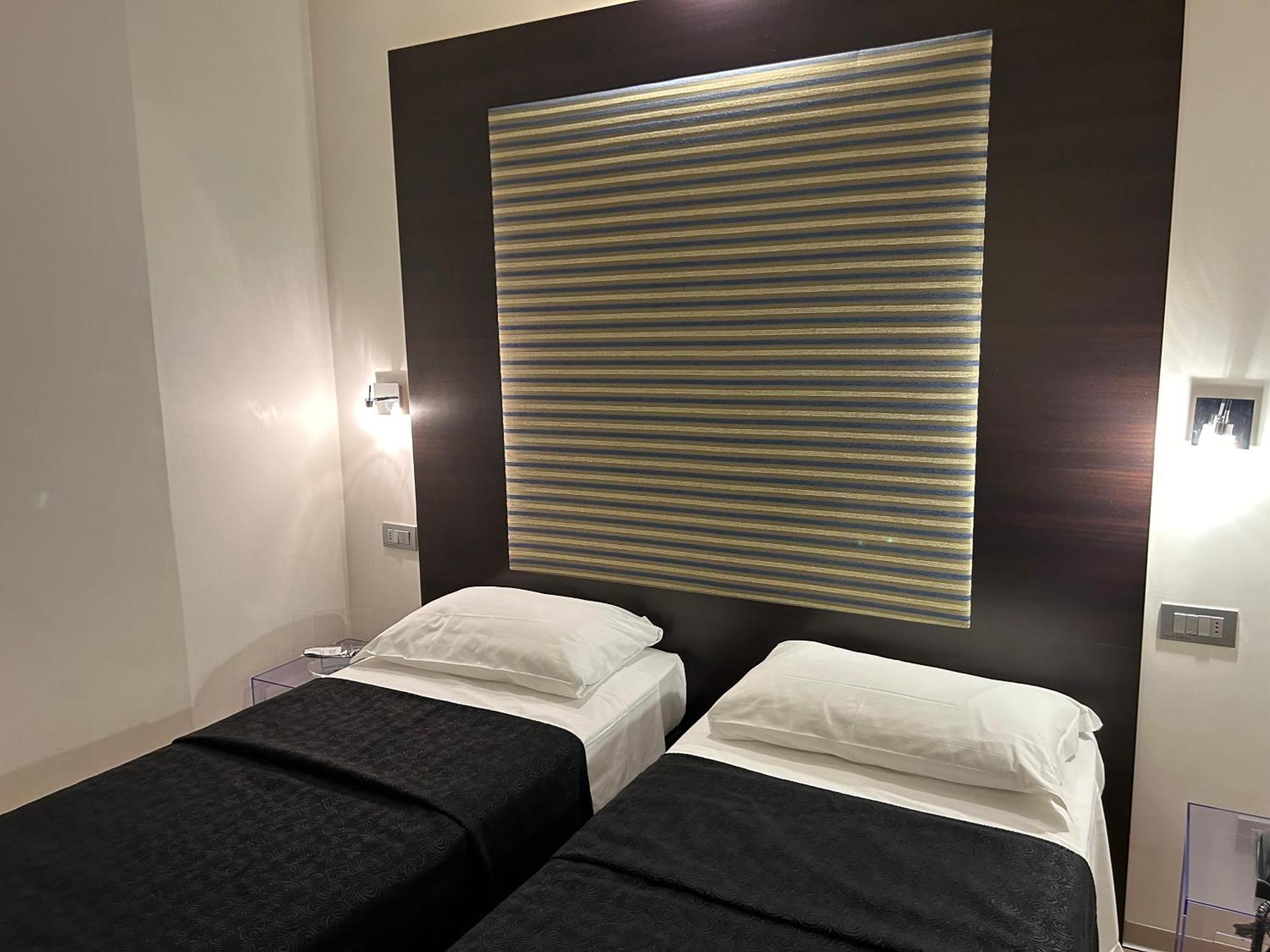 Hotel Perla Riccione Buitenkant foto