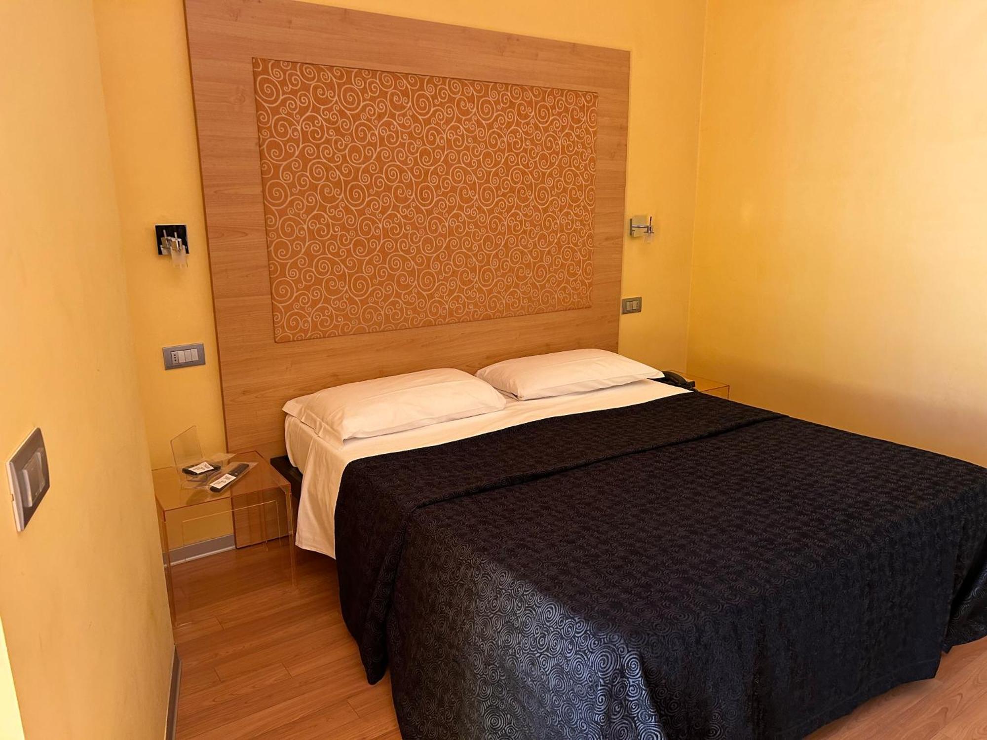 Hotel Perla Riccione Buitenkant foto